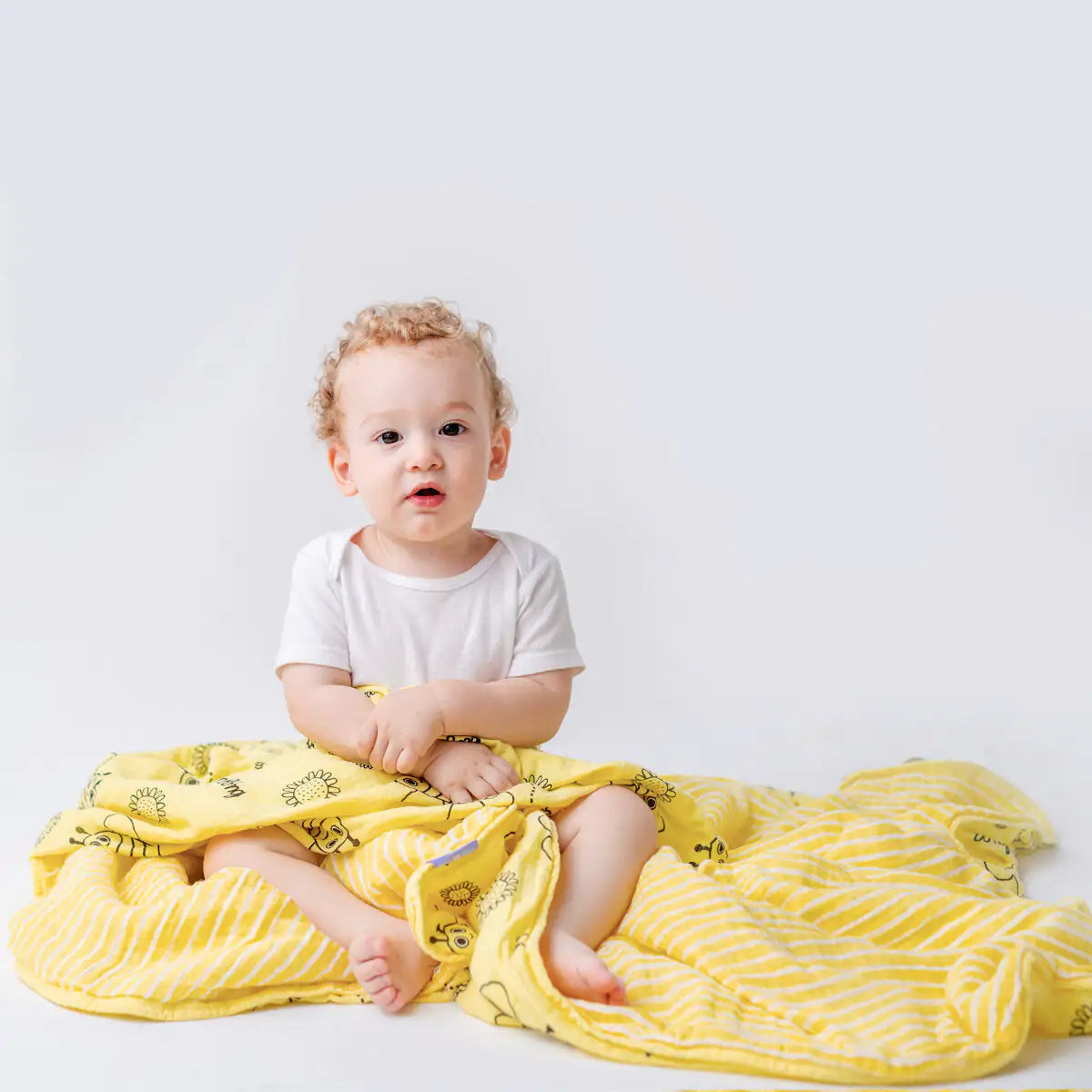 Buzzy Bee Baby Muslin Fiber Filled Blanket